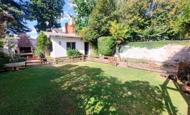 VENTA CASA 6 AMB EN MONTE GRANDE PARQUE COCHERAS