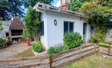 VENTA CASA 6 AMB EN MONTE GRANDE PARQUE COCHERAS