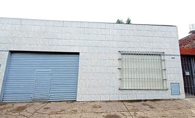 Venta Casa 4 ambientes con Local Florencio Varela