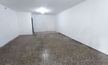 Venta Casa 4 ambientes con Local Florencio Varela