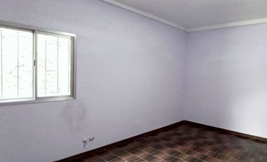 Venta Casa 4 ambientes con Local Florencio Varela