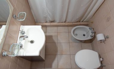 VENTA CASA EN GUTIERREZ 4 AMBIENTES