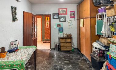 VENTA CASA EN GUTIERREZ 4 AMBIENTES