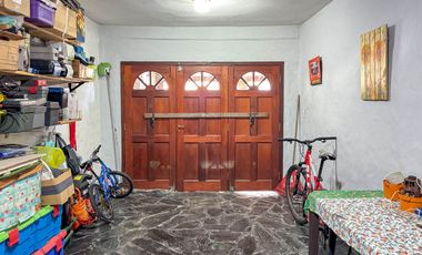 VENTA CASA EN GUTIERREZ 4 AMBIENTES