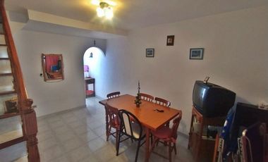 Dúplex en venta de 2 dormitorios c/ cochera en San Bernardo