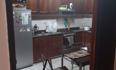 Casa en venta de 2 dormitorios c/ cochera en Ramos Mejía