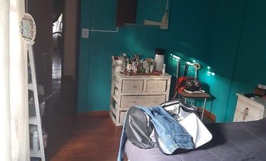 Casa en venta de 2 dormitorios c/ cochera en Ramos Mejía