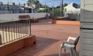 Casa en venta de 2 dormitorios c/ cochera en Ramos Mejía