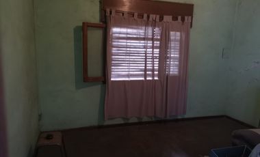 Casa en venta de 3 dormitorios c/ cochera en Villa Soldati