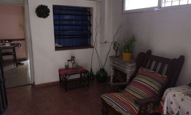 Casa en venta de 3 dormitorios c/ cochera en Villa Soldati