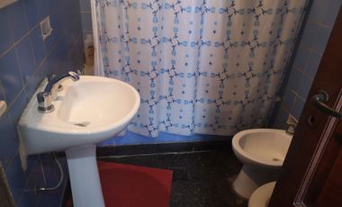 Casa en venta de 3 dormitorios c/ cochera en Villa Soldati