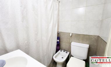 Venta Monte Grande  Casa de 2 dormitorios c/ cochera Condominio Los Robles