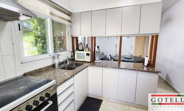 Venta Monte Grande  Casa de 2 dormitorios c/ cochera Condominio Los Robles