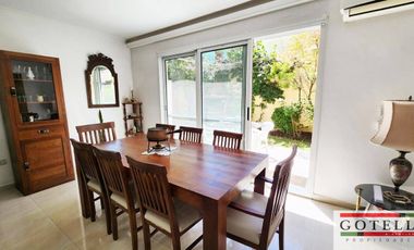 Venta Monte Grande  Casa de 2 dormitorios c/ cochera Condominio Los Robles