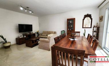 Venta Monte Grande  Casa de 2 dormitorios c/ cochera Condominio Los Robles