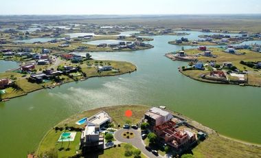 Lote en venta a la Laguna en San Sebastián