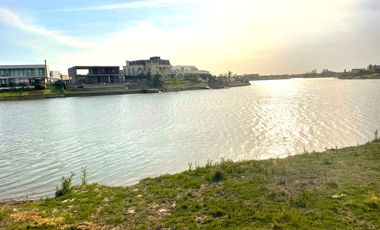 Lote en venta  al lago en San Sebastián Area 5
