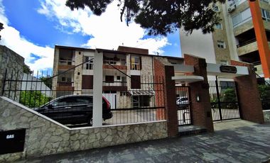 Departamento en venta de 2 dormitorios c/ cochera en San Bernardo