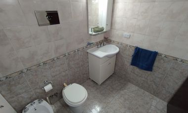 Departamento en venta de 2 dormitorios c/ cochera en San Bernardo