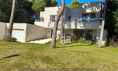 CODIGO 657 - PINAMAR - CASA EN ALQUILER - ZONA NORTE -  FRONTERA