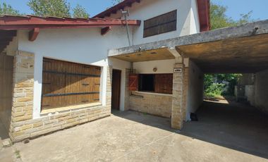 Casa en venta de 3 dormitorios c/ cochera en Costa Azul