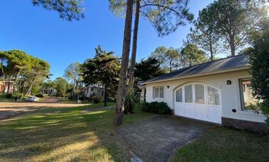 Codigo 641 - Pinamar -  Zona Norte - Pileta - Casa En Alquiler