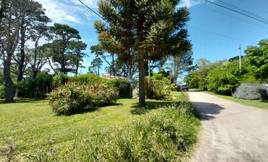 LOTE EN VENTA EN SIERRA DE LOS PADRES - EXCELENTE ESQUINA DE 700 m²
