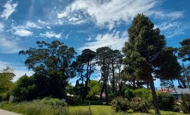 LOTE EN VENTA EN SIERRA DE LOS PADRES - EXCELENTE ESQUINA DE 700 m²