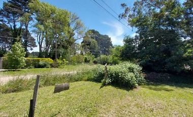 LOTE EN VENTA EN SIERRA DE LOS PADRES - EXCELENTE ESQUINA DE 700 m²
