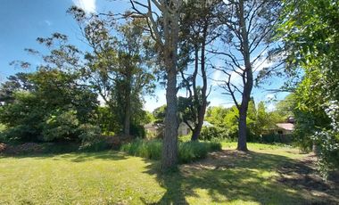 LOTE EN VENTA EN SIERRA DE LOS PADRES - EXCELENTE ESQUINA DE 700 m²
