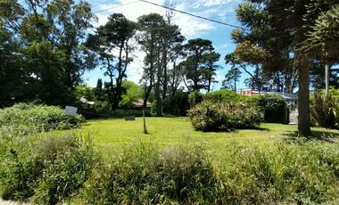 LOTE EN VENTA EN SIERRA DE LOS PADRES - EXCELENTE ESQUINA DE 700 m²