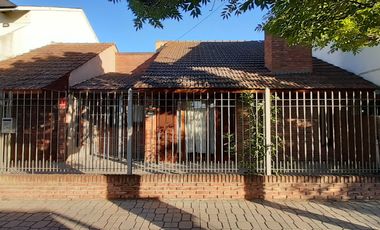 BAJO SU VALOR - CHALET 4 AMB. EN VENTA EN MAR DEL PLATA