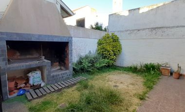 BAJO SU VALOR - CHALET 4 AMB. EN VENTA EN MAR DEL PLATA
