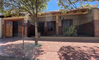 Casa en venta de 2 dormitorios c/ cochera en 9 de Julio