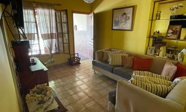 Casa en venta de 2 dormitorios c/ cochera en 9 de Julio