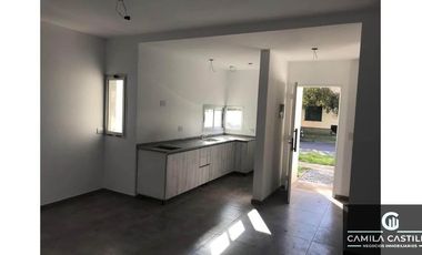 Dúplex en venta de 3 dormitorios c/ cochera en Ituzaingó Norte
