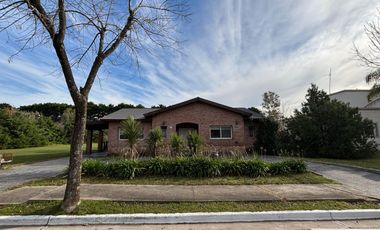 Alquiler Canning Barrio Cerrado Casa de 2 dormitorios Galeria Parrilla y Parque