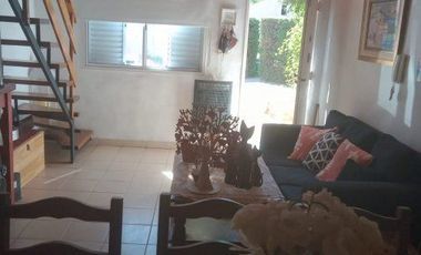 Alquiler Monte Grande Duplex 2 dormitorios mas Playroom Condominio Las Acacias