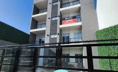 ¡ OPORTUNIDAD ! DEPTOS MONOAMBIENTE CON PATIO - EN POZO - FINANCIACION!!!!