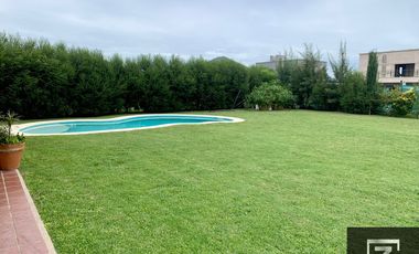 Hermosa propiedad en venta Barrio Don Joaquín Canning
