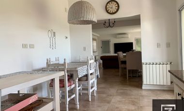 Hermosa propiedad en venta Barrio Don Joaquín Canning
