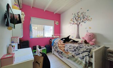 Casa en venta de 3 dormitorios c/ cochera en Garín