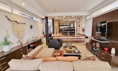 Casa en venta de 4 dormitorios c/ cochera en Bajo la Viña