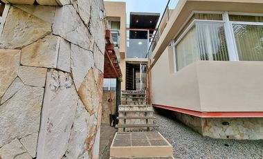 Casa en venta de 4 dormitorios c/ cochera en Bajo la Viña