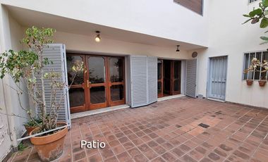 Casa en venta de 4 dormitorios c/ cochera en Centro