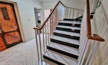 Casa en venta de 4 dormitorios c/ cochera en Centro