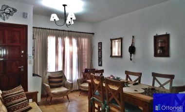Dúplex en venta de 3 dormitorios c/ cochera en San Bernardo
