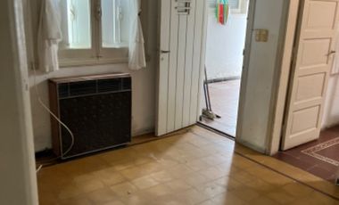 Propiedad en block , chalet más Ph zona Guemes