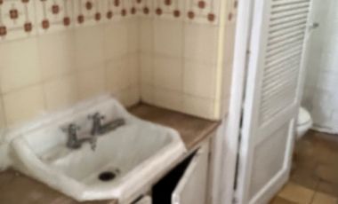 Propiedad en block , chalet más Ph zona Guemes