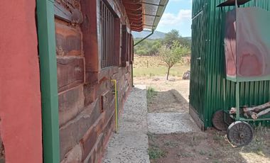 00261 CABAÑA DE DOS DORMITORIOS  EN LOS MORTERITOS.-